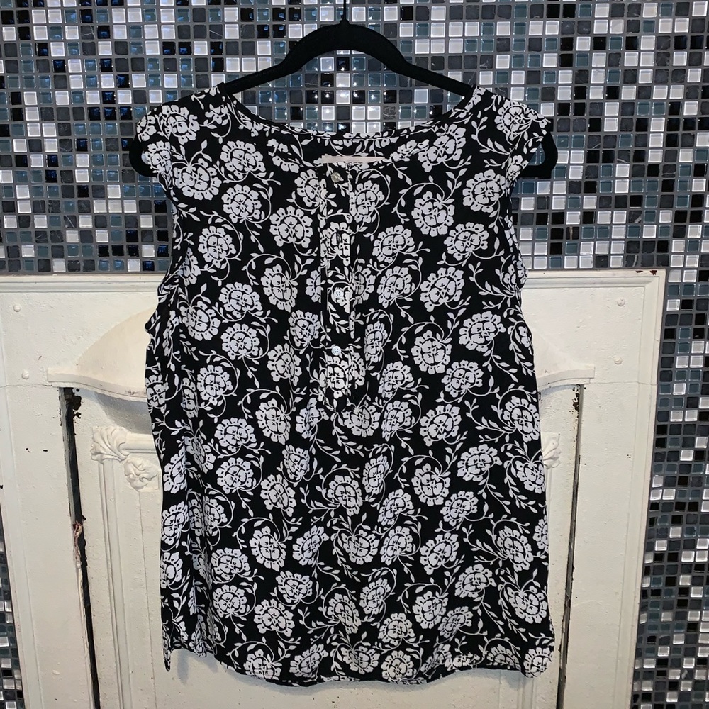 Loft ruffle sleeveless blouse